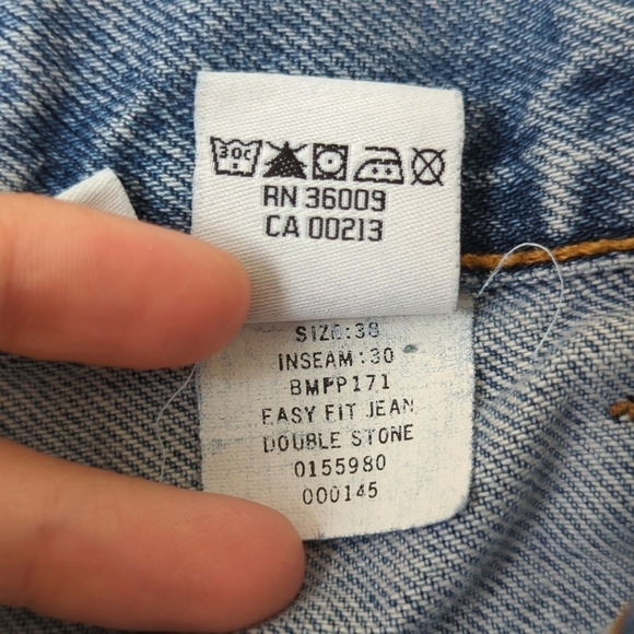 Calvin Klein 90's Vintage Medium Wash Tapered Leg Easy Fit Denim Jeans 38 x 30 - Picture 9 of 16